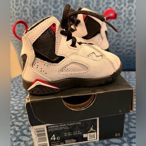 Jordan True Flight toddler Sneakers - White, Black, and Red